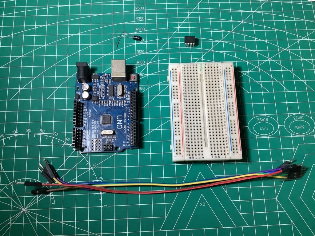 Programming an ATtiny85 with Arduino UNO